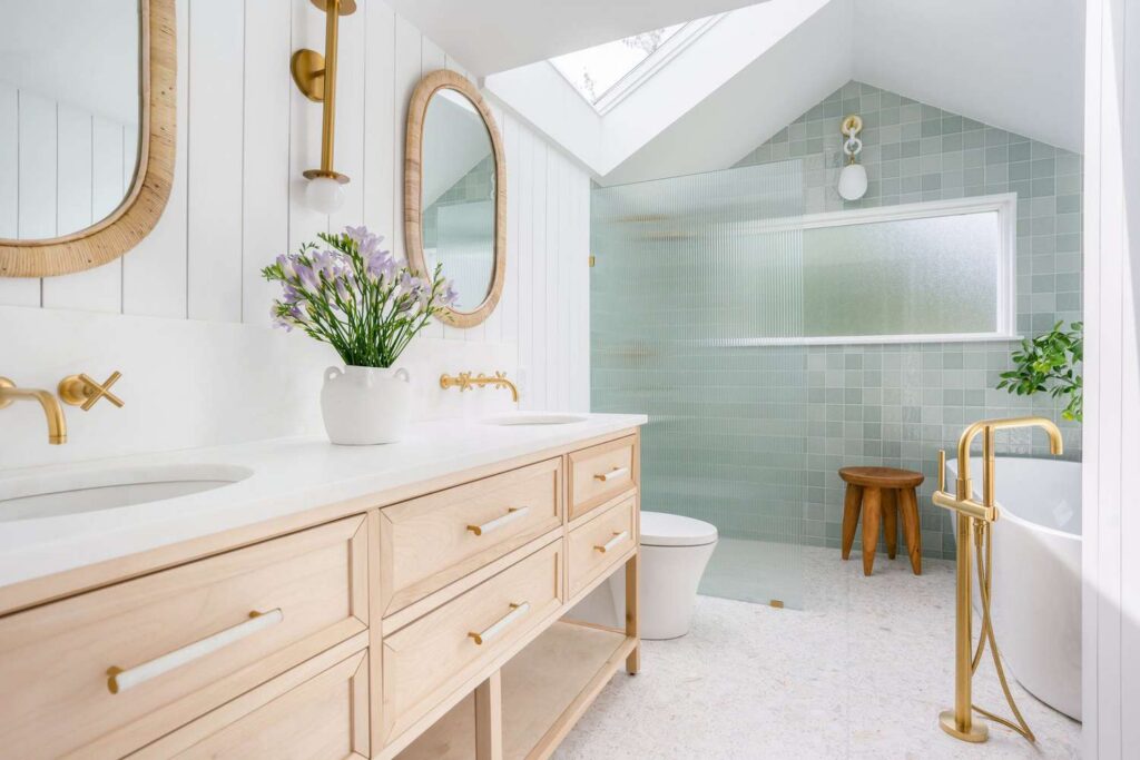 [Placeholder] Manor Guest Bath